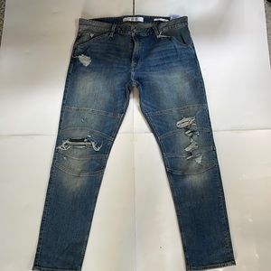 Guess Slim Tapered Jeans